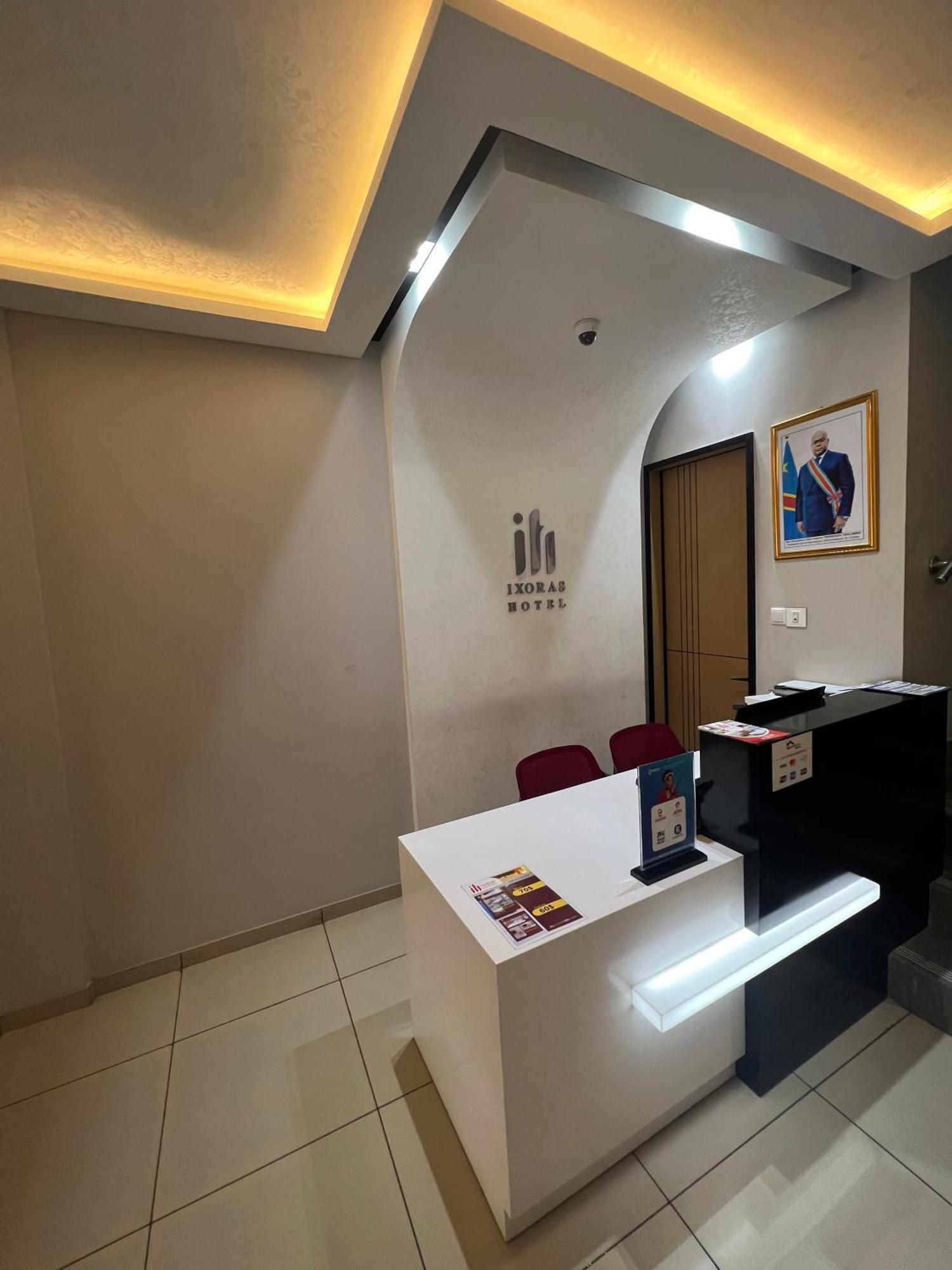 Ixoras Hotel Victoire Kinszasa Zewnętrze zdjęcie