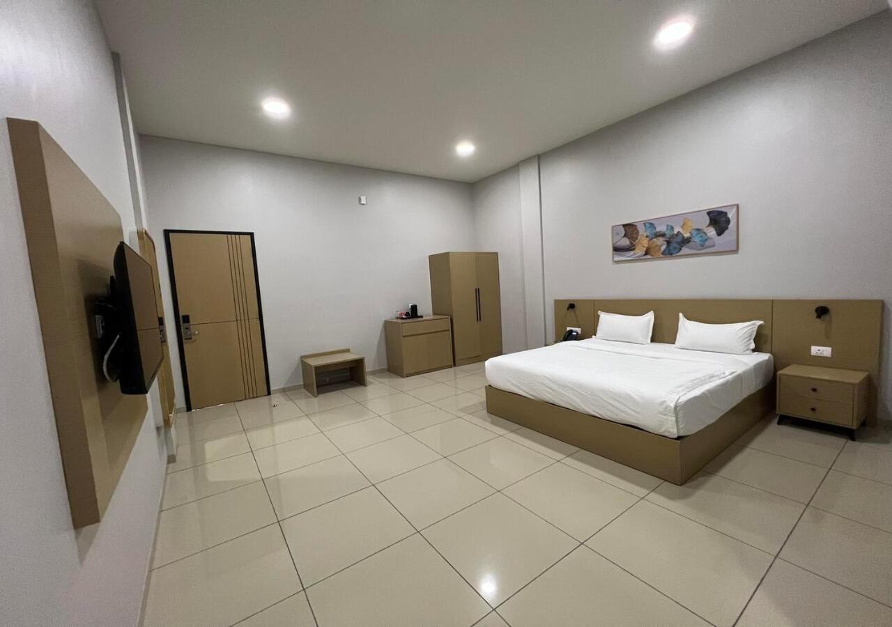 Ixoras Hotel Victoire Kinszasa Zewnętrze zdjęcie