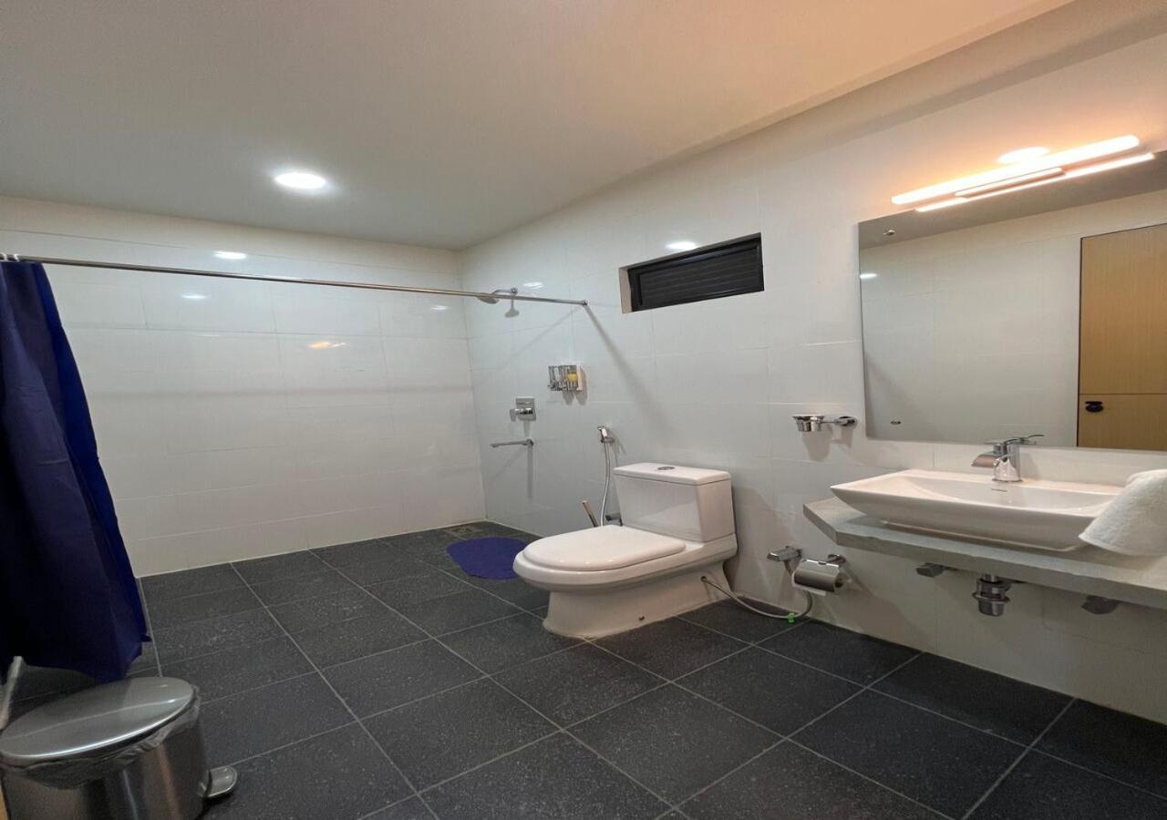 Ixoras Hotel Victoire Kinszasa Zewnętrze zdjęcie