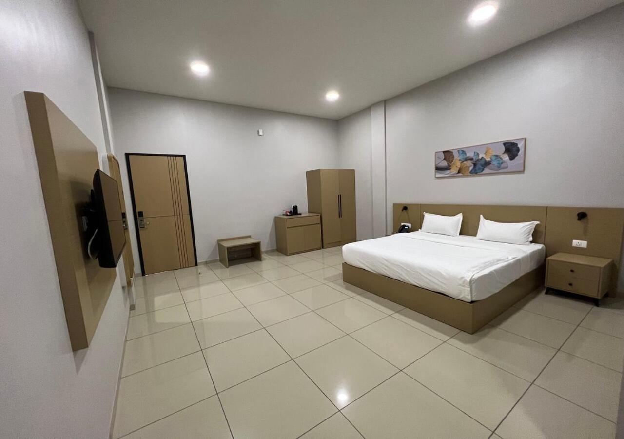 Ixoras Hotel Victoire Kinszasa Zewnętrze zdjęcie